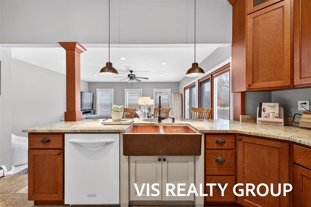 223 E Savidge Street, Spring Lake, MI 49456