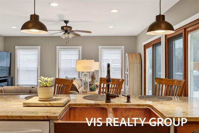 223 E Savidge Street, Spring Lake, MI 49456