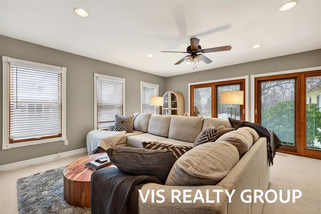 223 E Savidge Street, Spring Lake, MI 49456