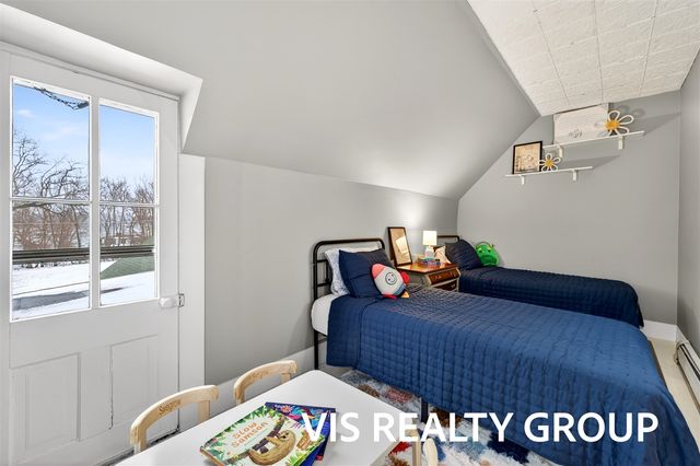 223 E Savidge Street, Spring Lake, MI 49456