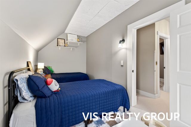 223 E Savidge Street, Spring Lake, MI 49456