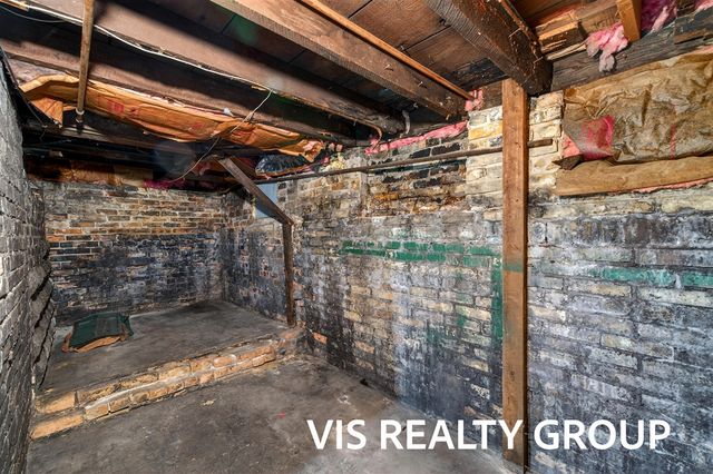 223 E Savidge Street, Spring Lake, MI 49456