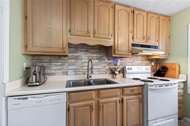 2901 Whittier Avenue, Dayton, OH 45420