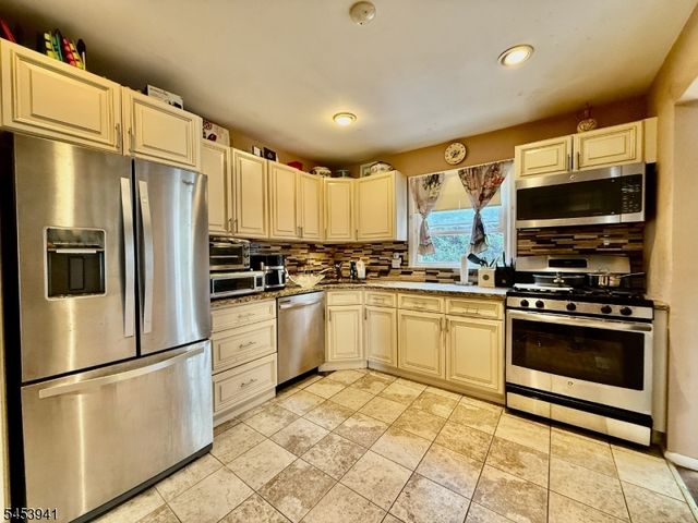 102 Georgia St, Clark Twp., NJ 07066
