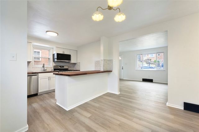 7841 Mark Dr, Verona, PA 15147