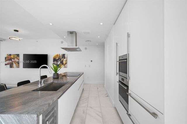 700 NE 26th Ter 4906, Miami, FL 33137