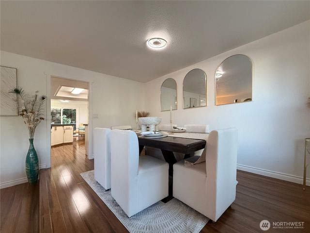 2009 N 154th Place, Shoreline, WA 98133