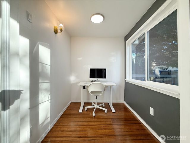 2009 N 154th Place, Shoreline, WA 98133