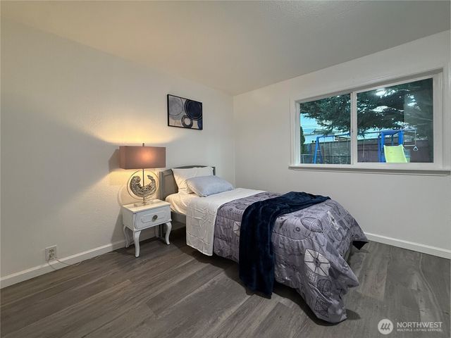 2009 N 154th Place, Shoreline, WA 98133