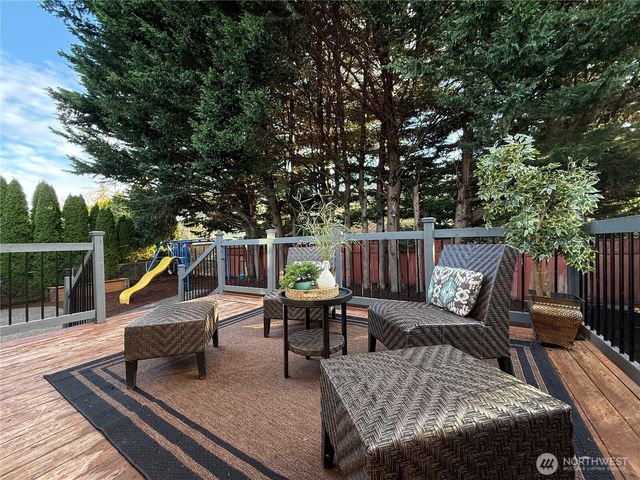 2009 N 154th Place, Shoreline, WA 98133