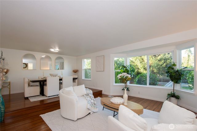 2009 N 154th Place, Shoreline, WA 98133