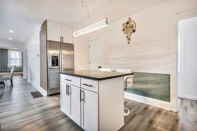 3024 Vega Avenue, Cleveland, OH 44113