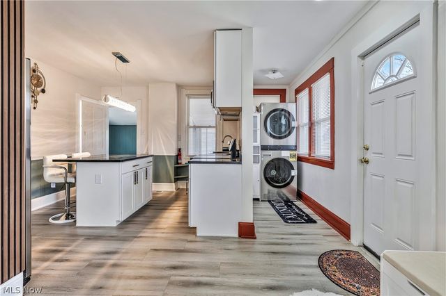 3024 Vega Avenue, Cleveland, OH 44113