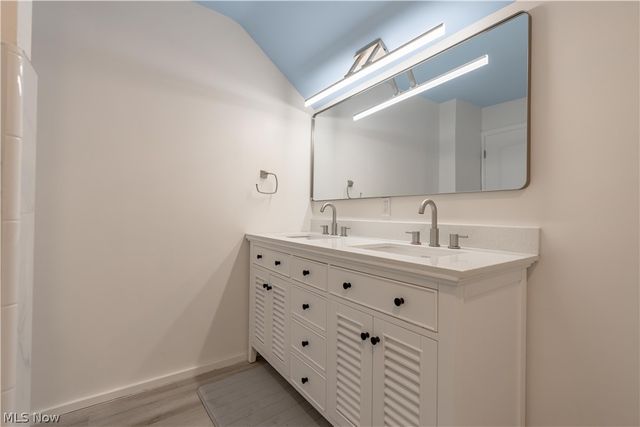 3024 Vega Avenue, Cleveland, OH 44113