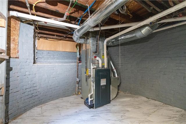 3024 Vega Avenue, Cleveland, OH 44113