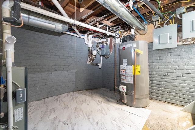 3024 Vega Avenue, Cleveland, OH 44113