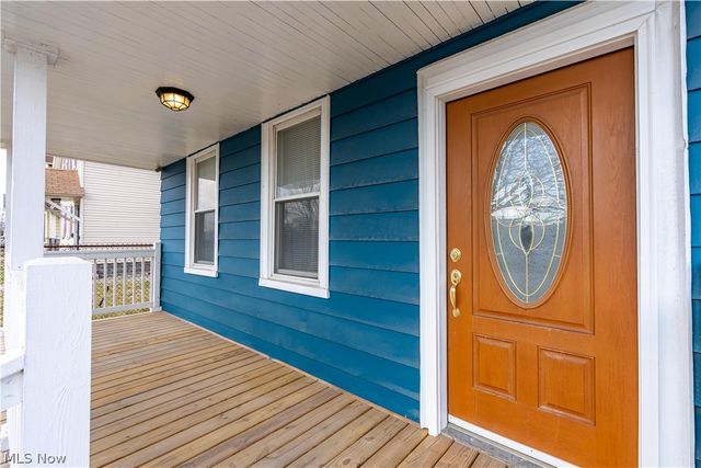 3024 Vega Avenue, Cleveland, OH 44113