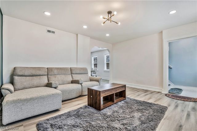 3024 Vega Avenue, Cleveland, OH 44113