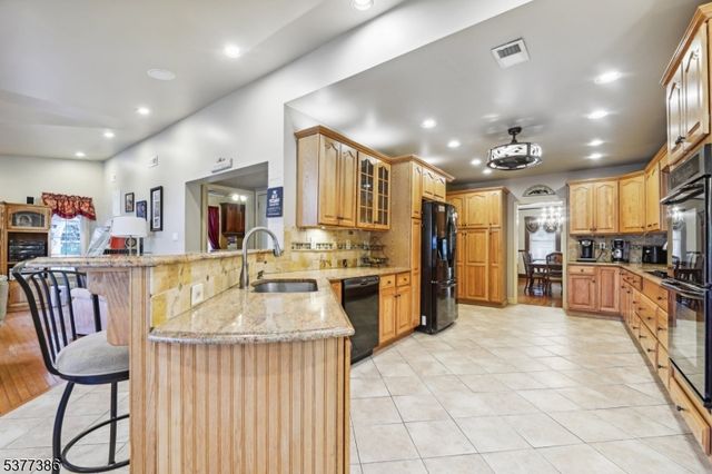 17 Cliff St, Verona Twp., NJ 07044
