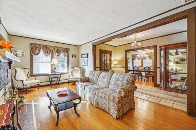 17 Cliff St, Verona Twp., NJ 07044