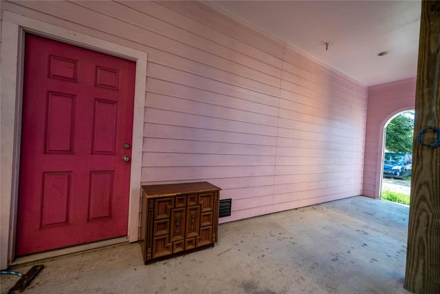 913 Moody Avenue, Galveston, TX 77550