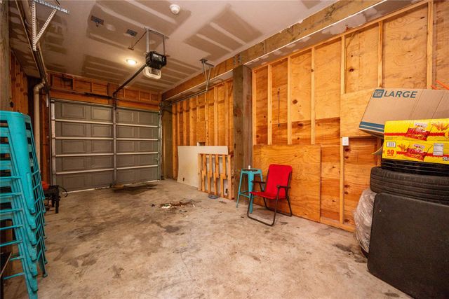 913 Moody Avenue, Galveston, TX 77550