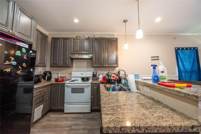 913 Moody Avenue, Galveston, TX 77550