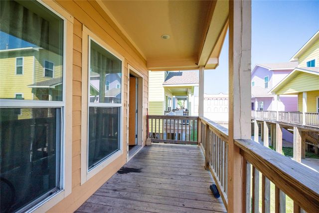 913 Moody Avenue, Galveston, TX 77550