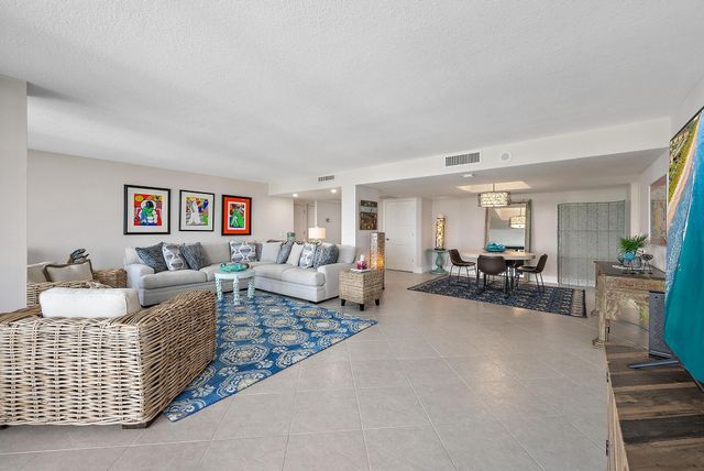 4200 N Ocean Drive 2-705, Singer Island, FL 33404