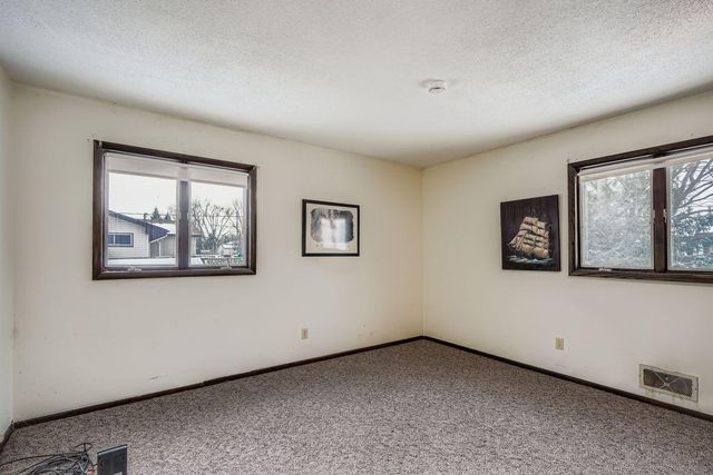 1745 Duluth Street, Maplewood, MN 55109