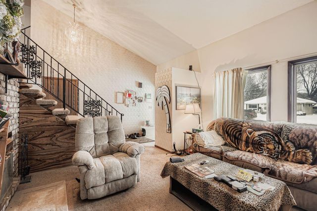 1745 Duluth Street, Maplewood, MN 55109