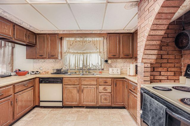 1745 Duluth Street, Maplewood, MN 55109