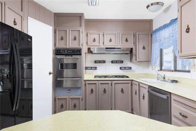 881 N Lake North 301, Hemet, CA 92544