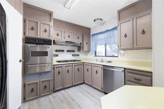 881 N Lake North 301, Hemet, CA 92544