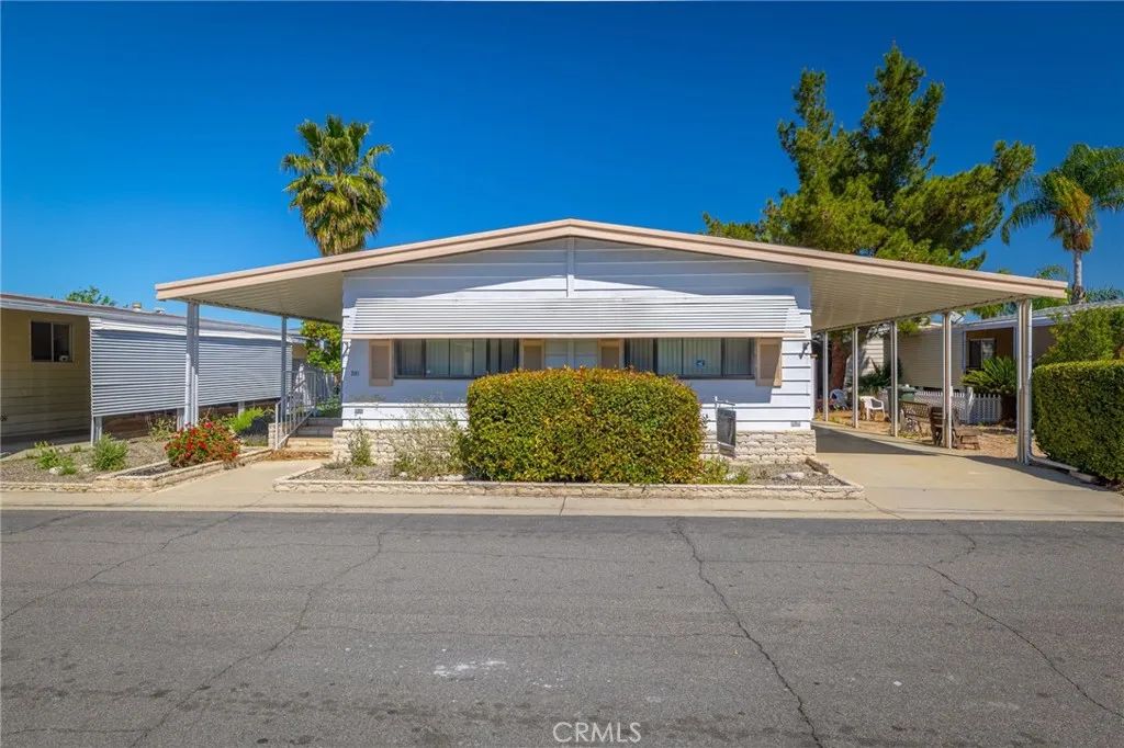 881 N Lake North 301, Hemet, CA 92544