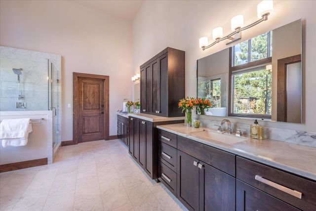 11102 Meek Court, Truckee, CA 96161