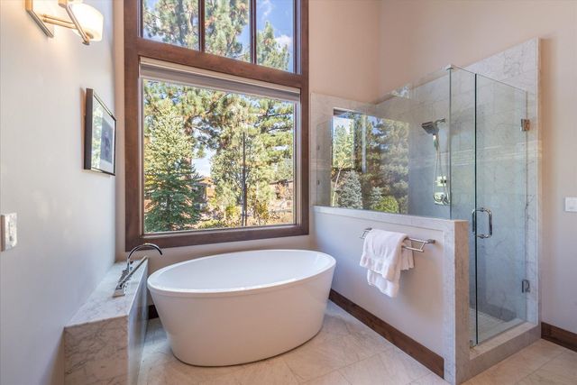 11102 Meek Court, Truckee, CA 96161