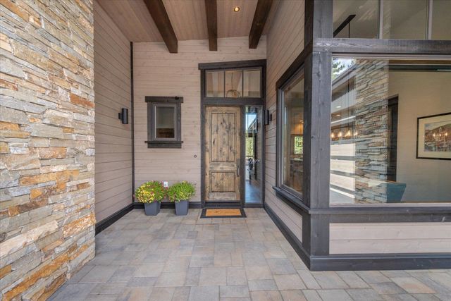 11102 Meek Court, Truckee, CA 96161