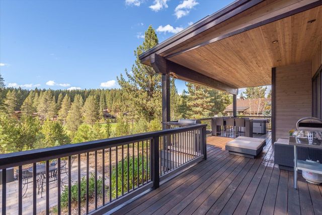 11102 Meek Court, Truckee, CA 96161