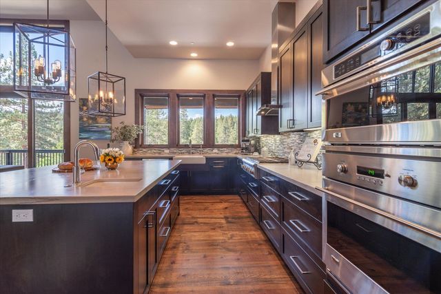 11102 Meek Court, Truckee, CA 96161