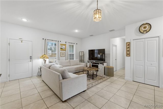 15943 SW 53rd Court, Ocala, FL 34473