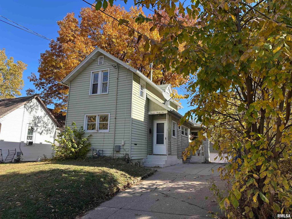 1325 MISSISSIPPI Avenue, Davenport, IA 52803