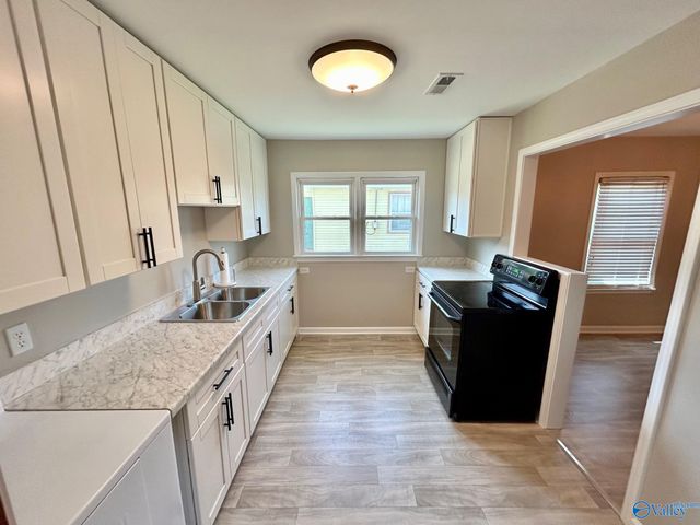 4718 Meridian Street, Huntsville, AL 35811