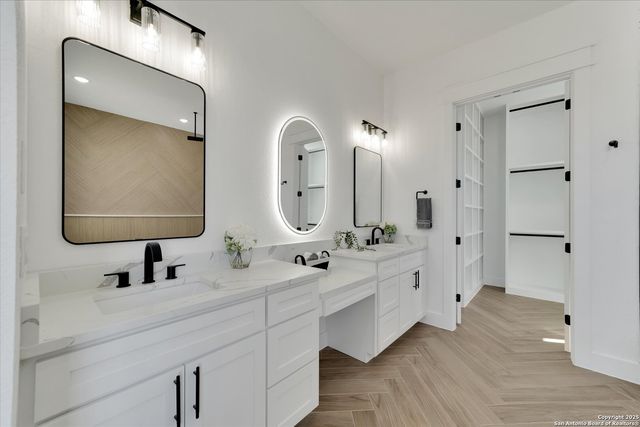 124 Sunset, La Vernia, TX 78121