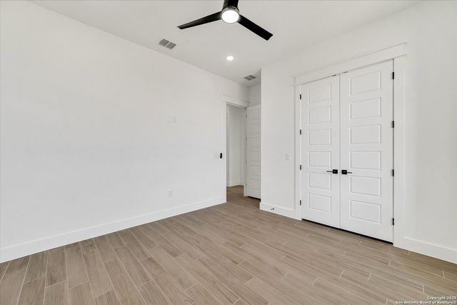 124 Sunset, La Vernia, TX 78121