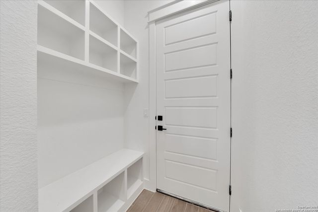 124 Sunset, La Vernia, TX 78121