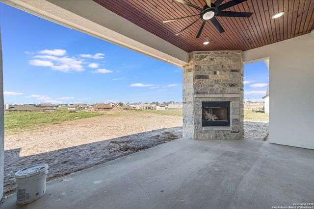 124 Sunset, La Vernia, TX 78121