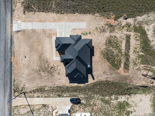 124 Sunset, La Vernia, TX 78121