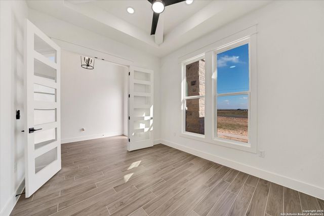 124 Sunset, La Vernia, TX 78121