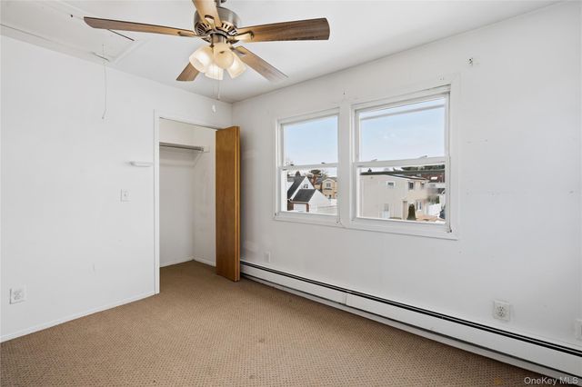 22 Woodcrest Road, Hicksville, NY 11801